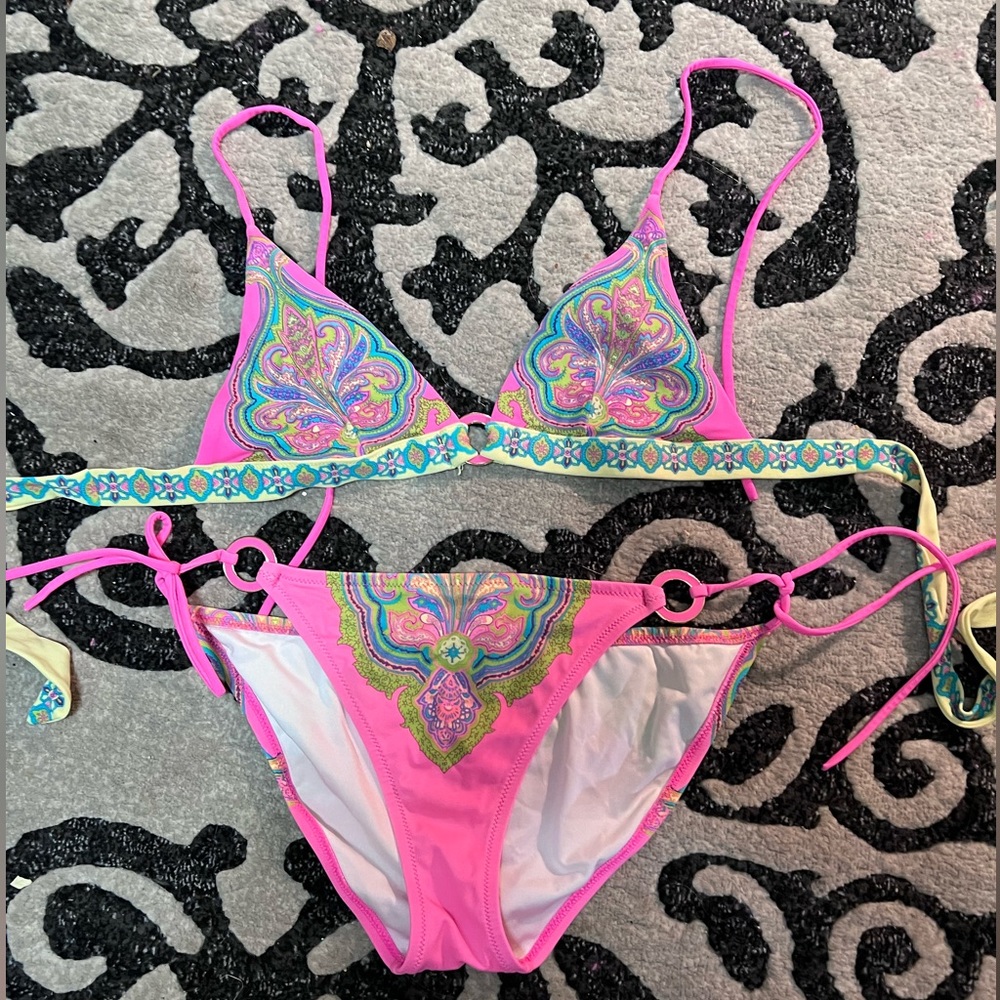 PINK Victoria’s Secret Swimsuit Top Size Medium and Bottoms Size Large